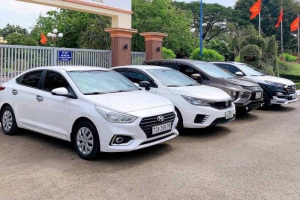 Thuê xe 4 chỗ Thuê xe 4 chỗ